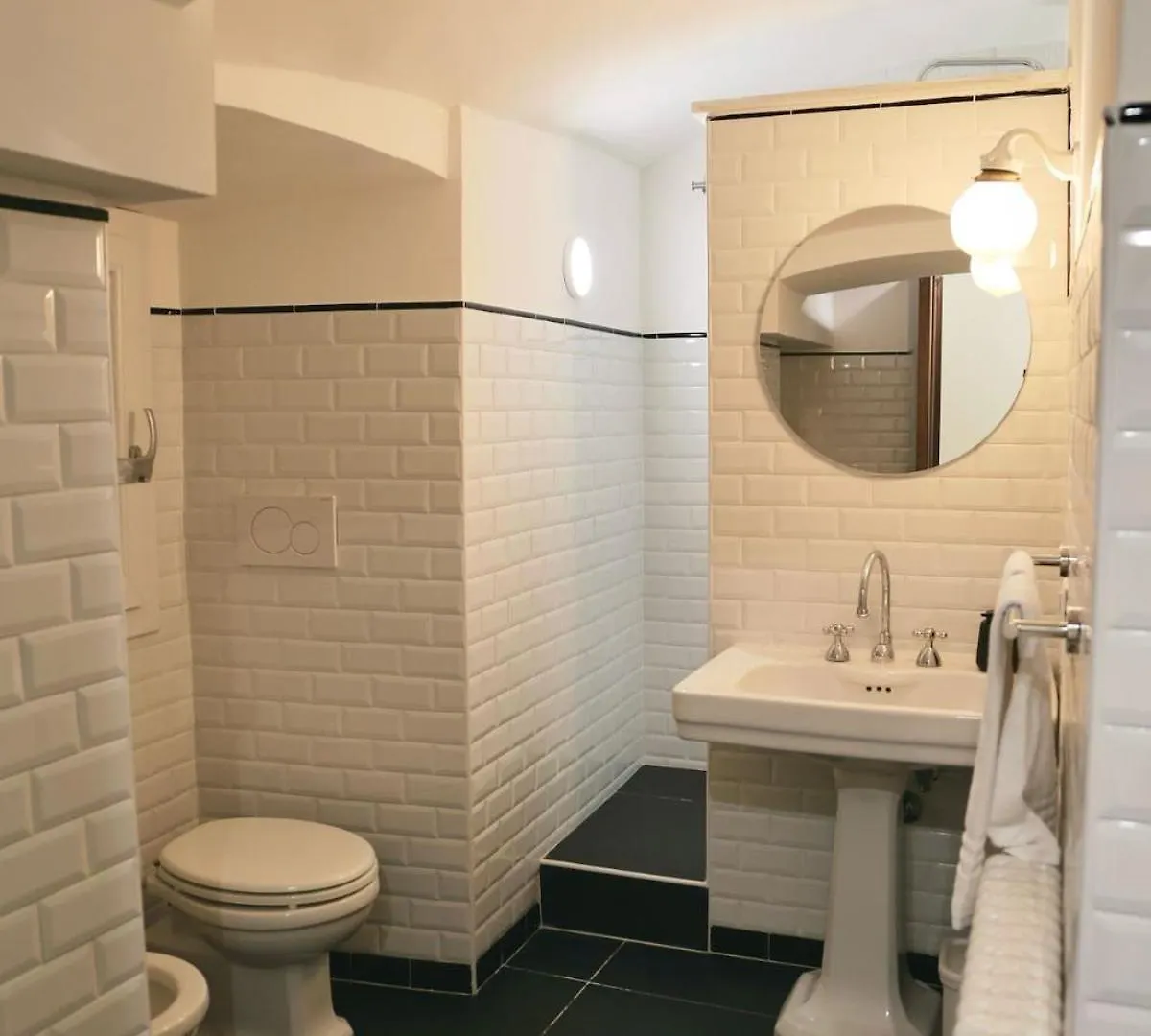 Spacious & Quiet Miracle In Trastevere Rzym